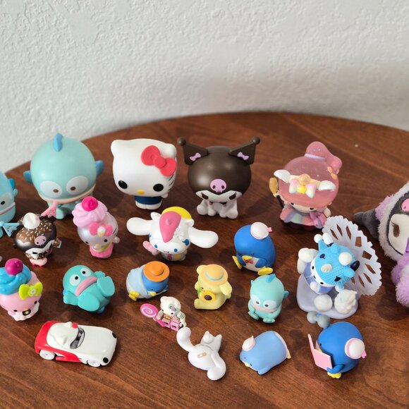 Sanrio Collectible/Figurine Lot - Picture 2 of 7